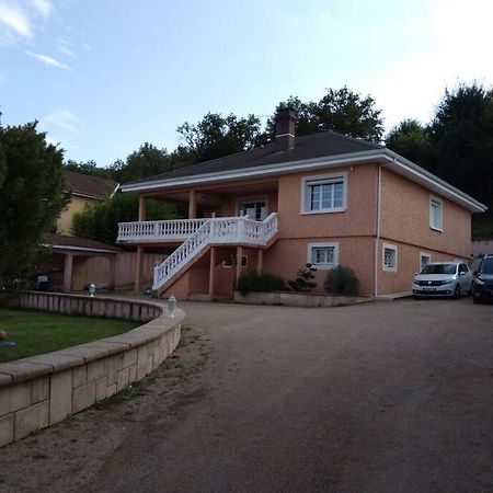 Comme A La Maison ! Chavanoz المظهر الخارجي الصورة