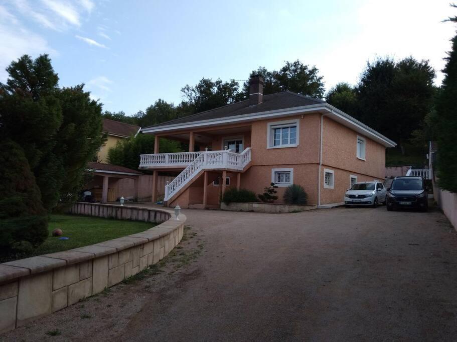 Comme A La Maison ! Chavanoz المظهر الخارجي الصورة